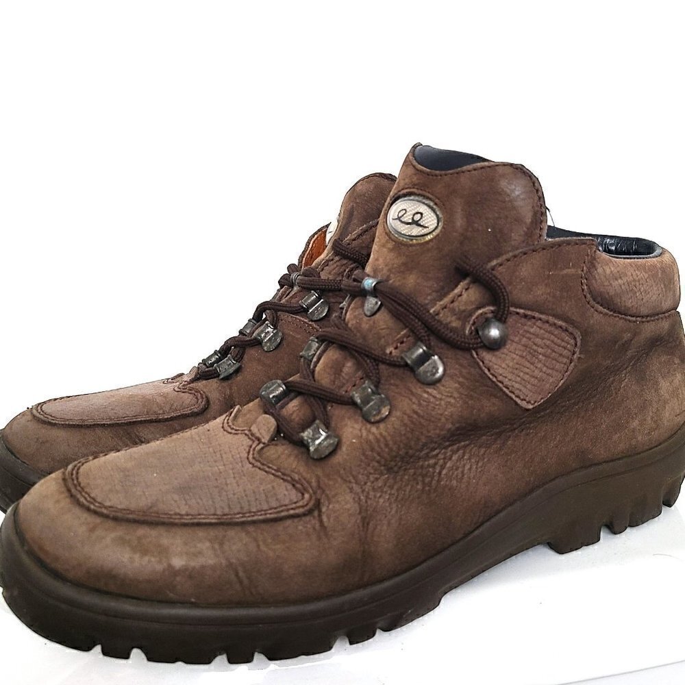 Vintage 90s Bally Exedo St. Germain Brown Leather Lace Up Ankle Boots